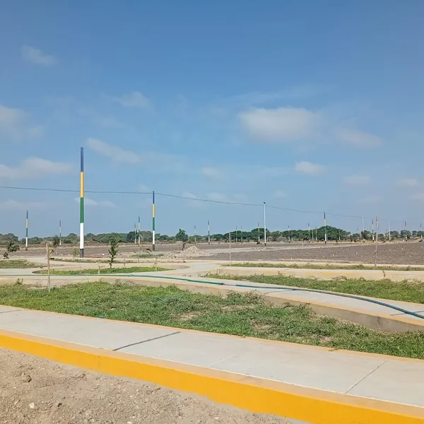 Avenidas y áreas verdes — Expande de Lambayeque I